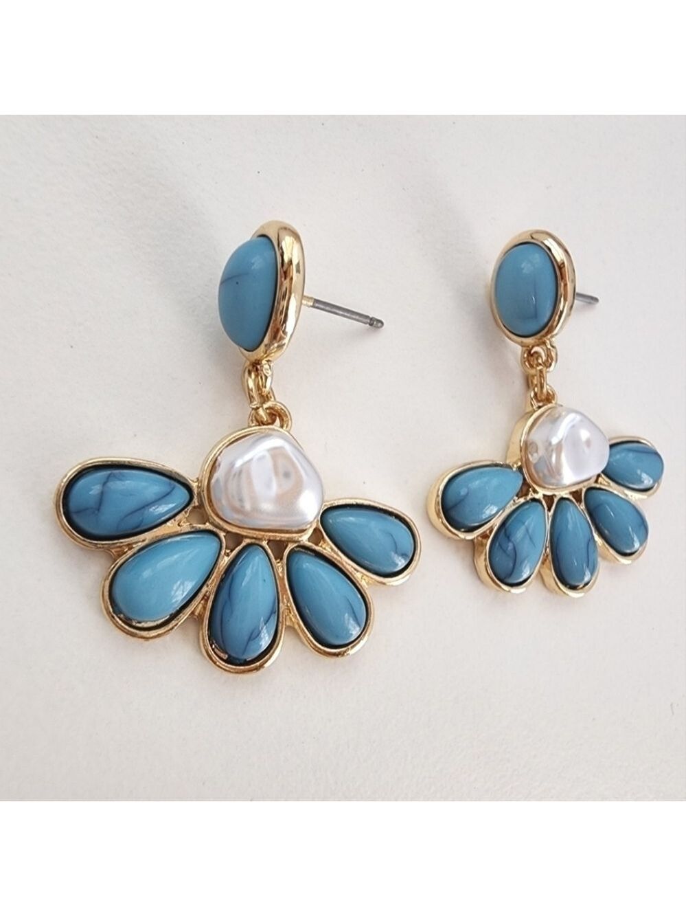 NEW Floral Abstract Turquoise Stone Pearl Embellished Small Dangle Earrings - Picture 7 of 7